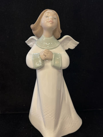 Lladro "Angel of Song" Figurine