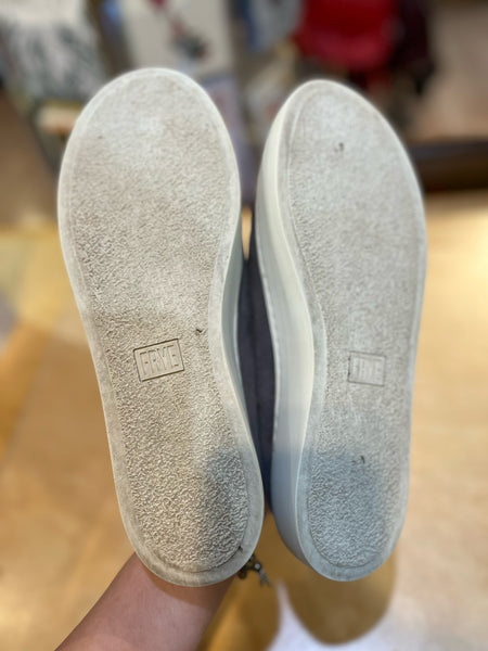 Frye Slip-On Shoes 8.5