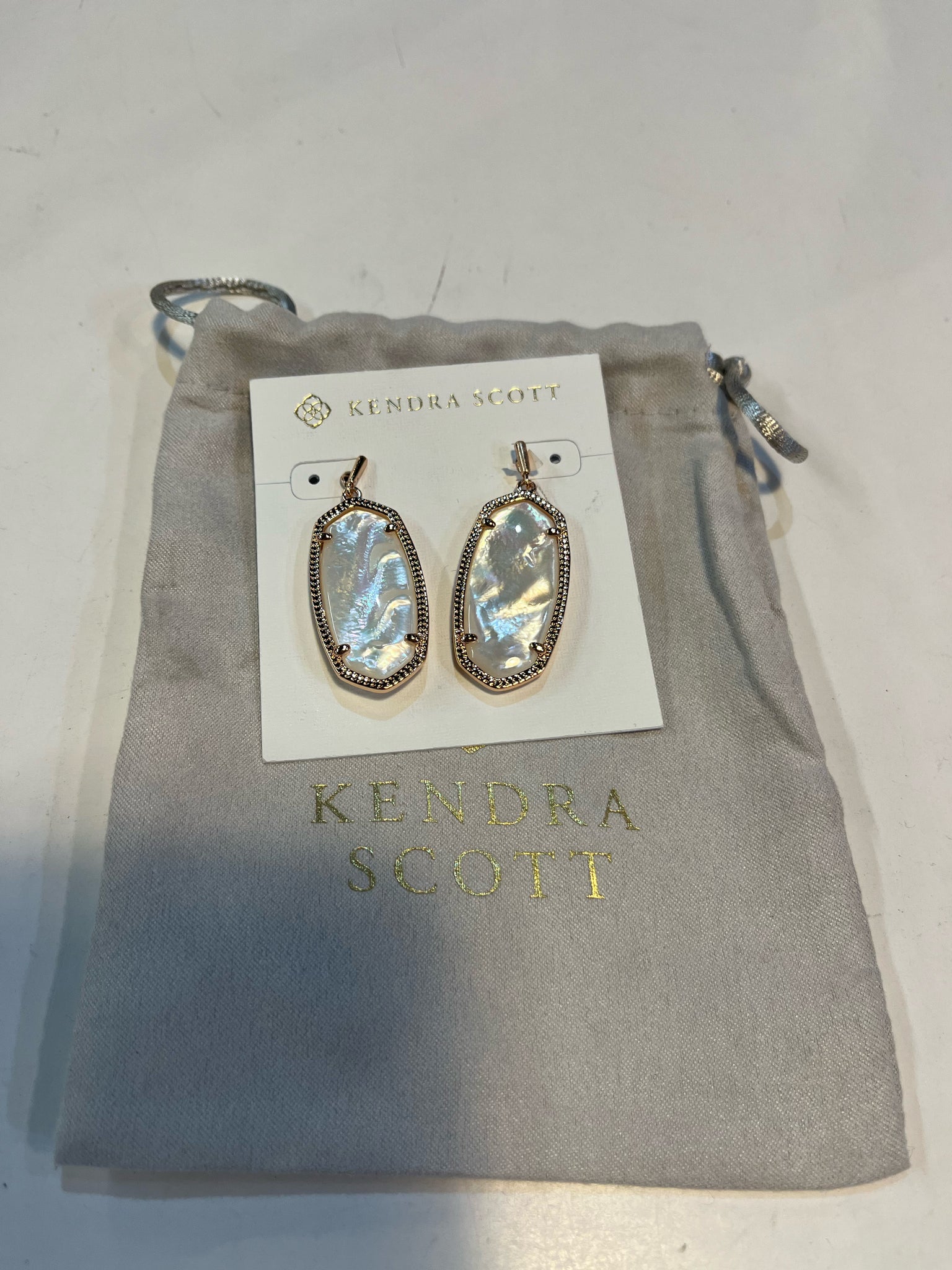 NWT Kendra Scott "Elle" Earrings
