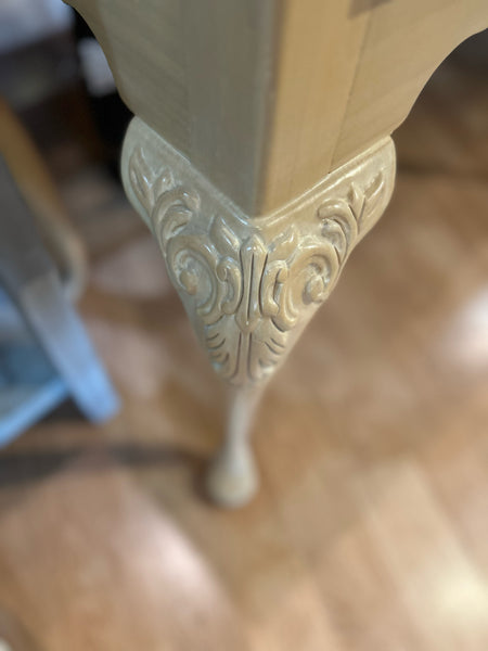 Walter E Smithe Buffet