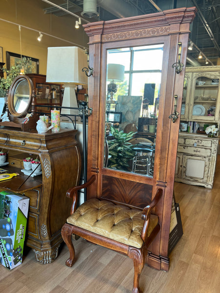 Pulaski Tufted Leather Seat Brown Hall Tree