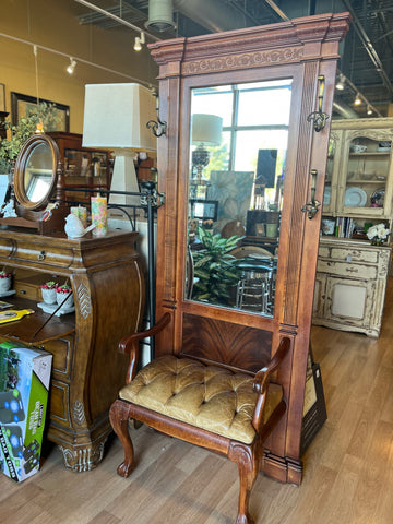 Pulaski Tufted Leather Seat Brown Hall Tree