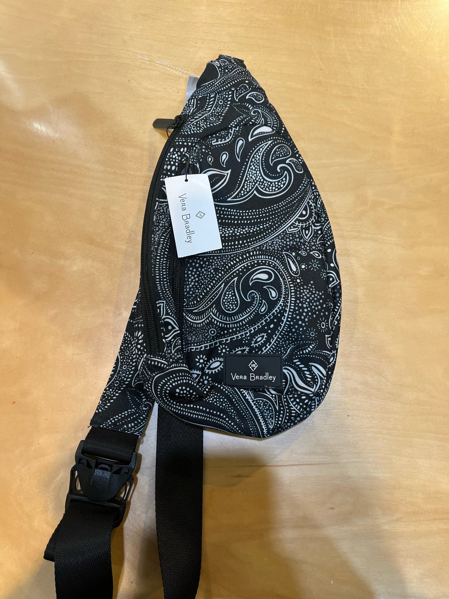 NWT Vera Bradley Black “Lighten Up Essential Compact Sling”