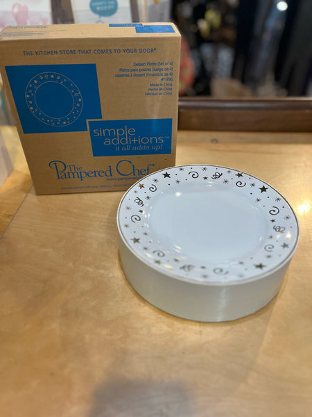NIB Pampered Chef Set of 4 Dessert Plates