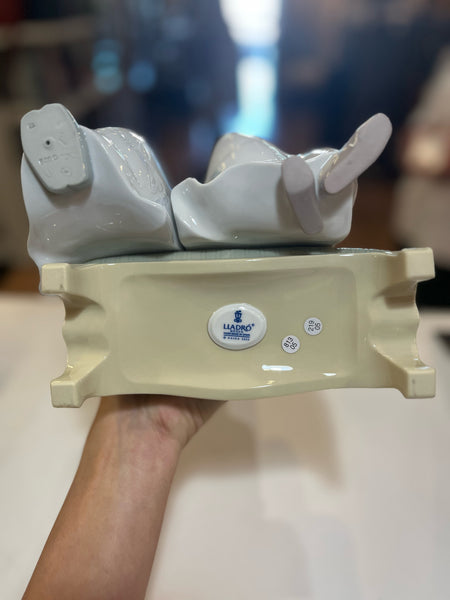 Lladro "My Sister, My Friends" Figurine