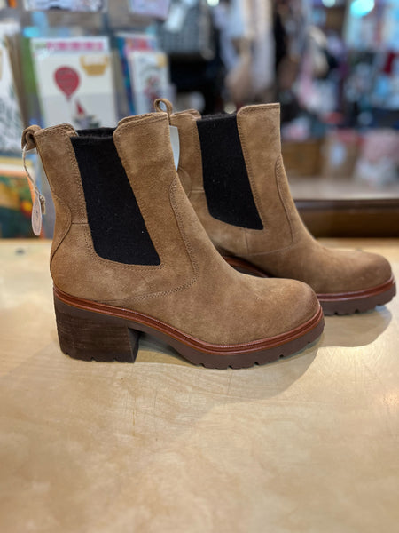 NWT Sofft “Jordie Brandy”  Boots