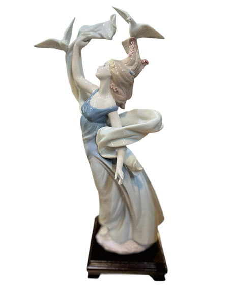 Lladro "New Horizons" Figurine