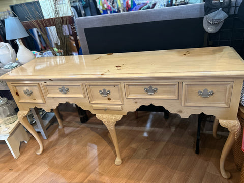 Walter E Smithe Buffet