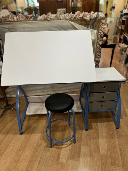 New Studio Designs Craft Station & Stool