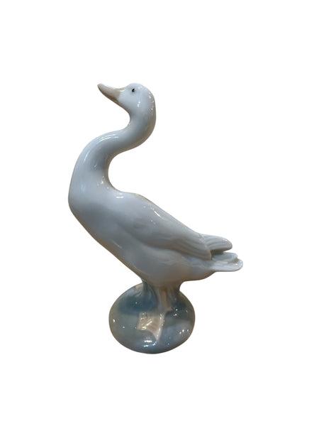 Lladro “Little Goose with Head up” Figurine