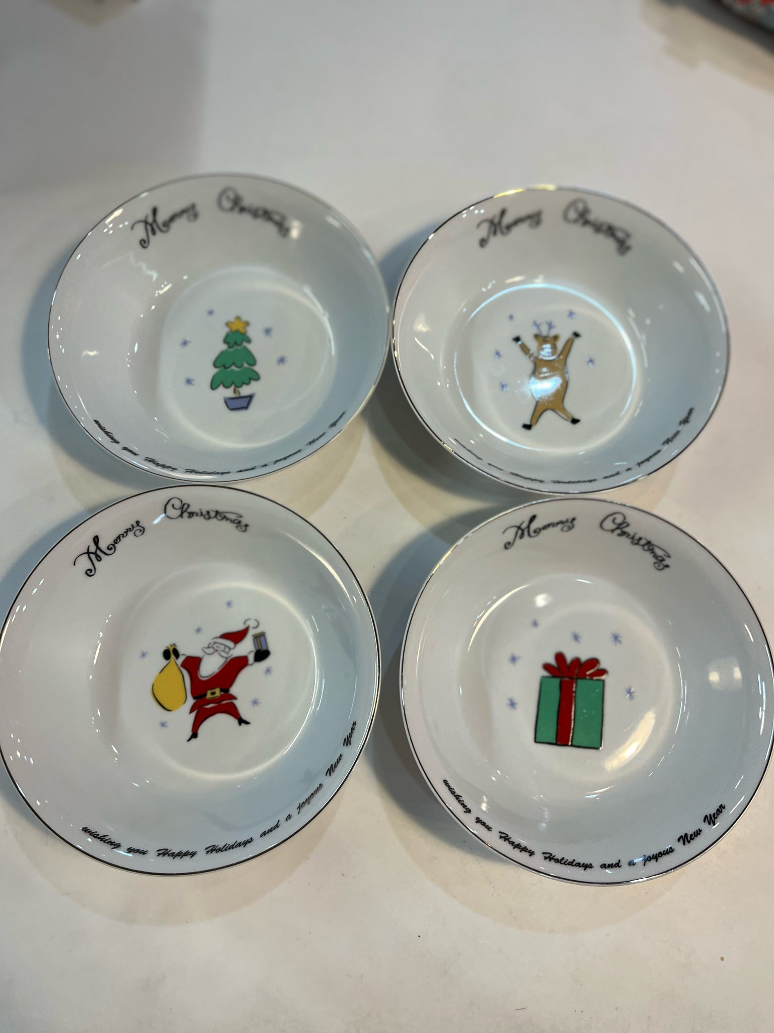 Merry Brite "Merry Christmas" Set of 4 Bowls