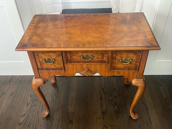 Hekman William & Mary Style Burlwood Low Boy Table