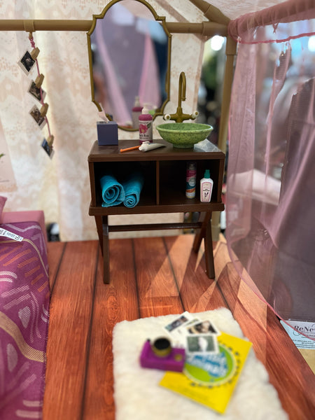 American Girl "Kira's Comfy Platform Tent"