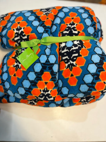 NWT Vera Bradley XL Throw