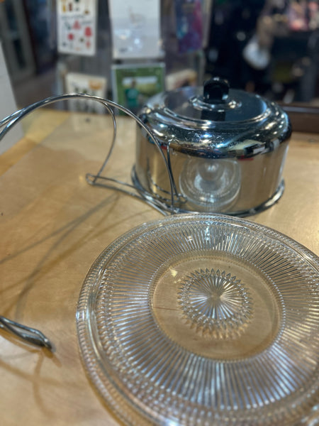 Vintage Cake Carrier