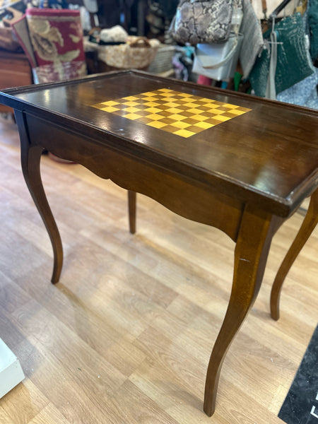 Italian Game Table