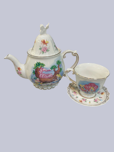 Alice in Wonderland Tea Set