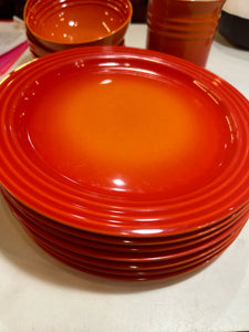 LeCreuset Flame Set of 7 plates, 10"