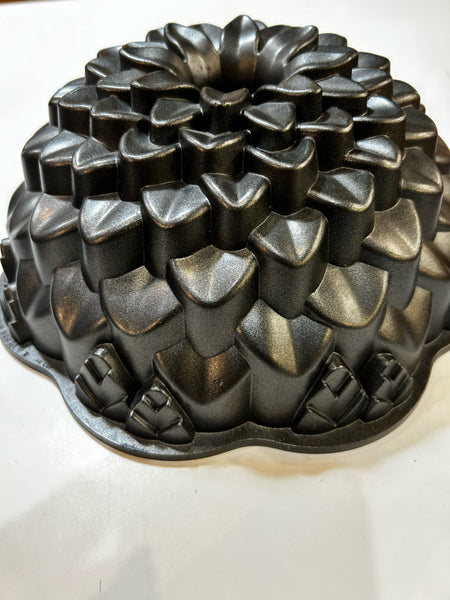 Nordicware Chrysanthemum Bundt Pan