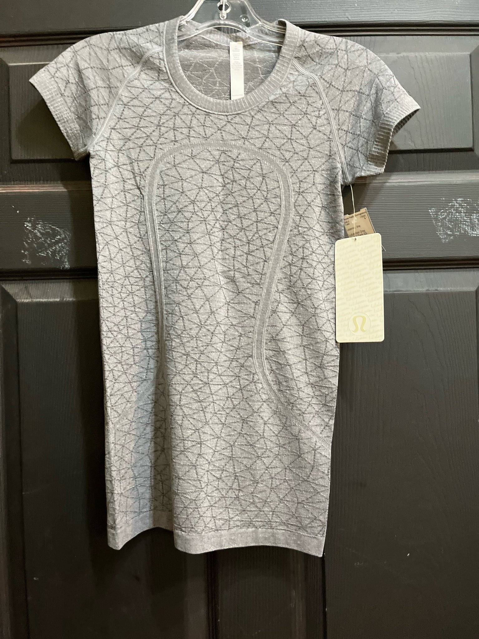 NWT Lululemon Gray “Swiftly Tech” Crew Shirt