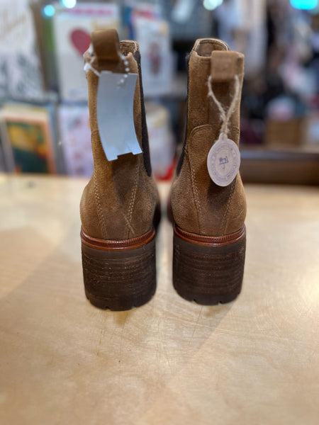 NWT Sofft “Jordie Brandy”  Boots