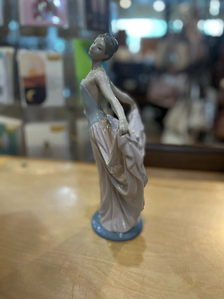 Lladro  "Dancer Woman" Figurine