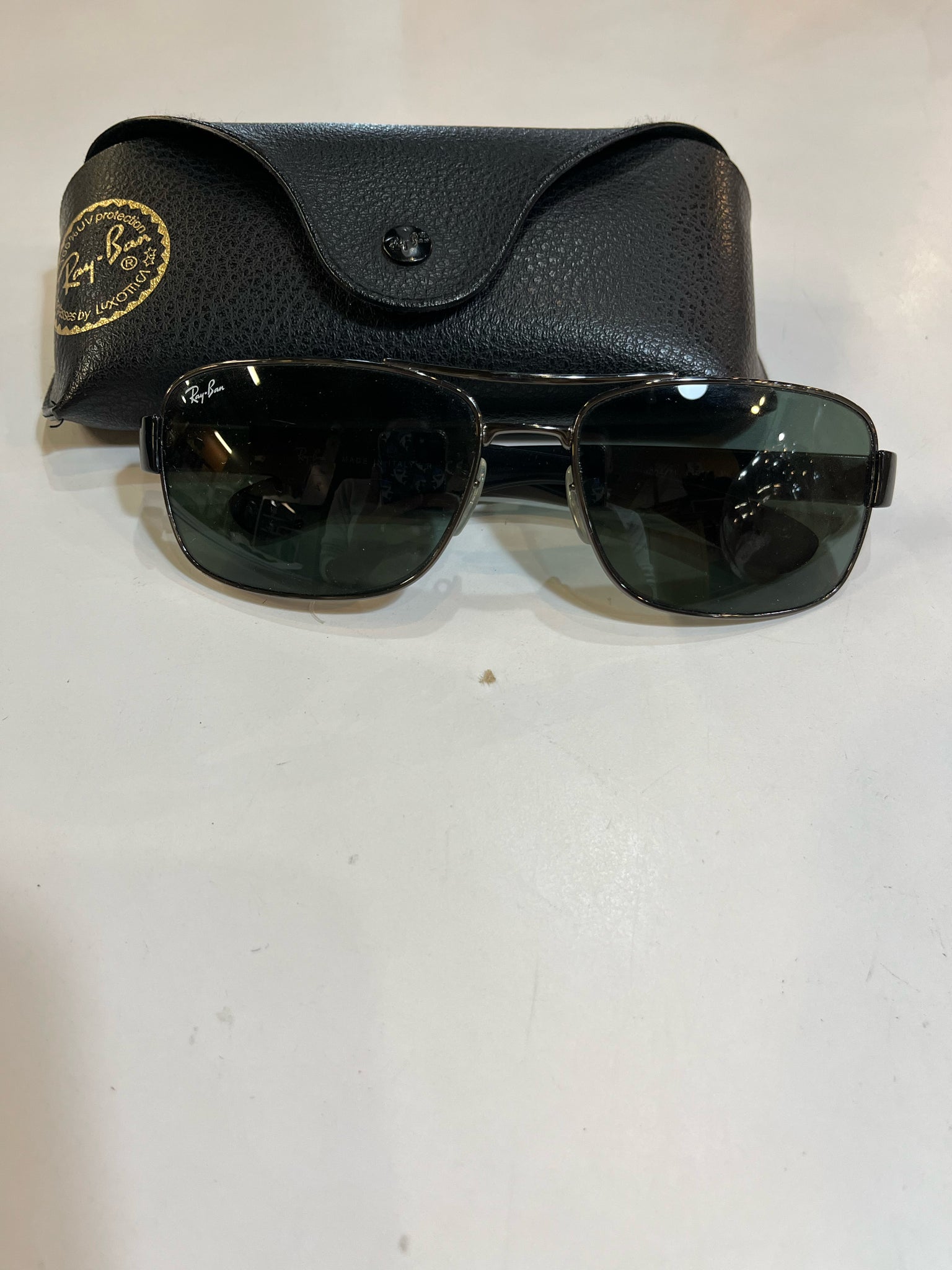 RayBan Black Frame w/ green lenses Sunglasses