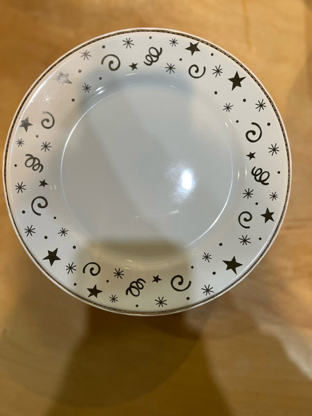 NIB Pampered Chef Set of 4 Dessert Plates