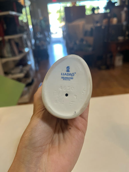 Lladro "Girl with Calla Lillies" Figurine