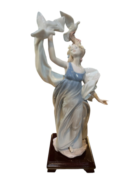 Lladro "New Horizons" Figurine