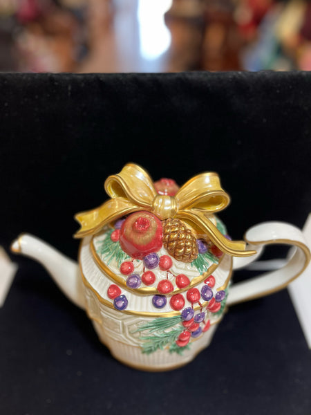 Fitz & Floyd Christmas Teapot