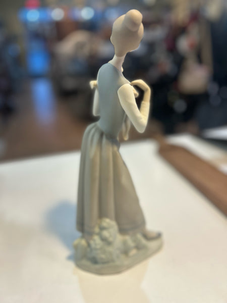 Lladro Mother & Child Figurine