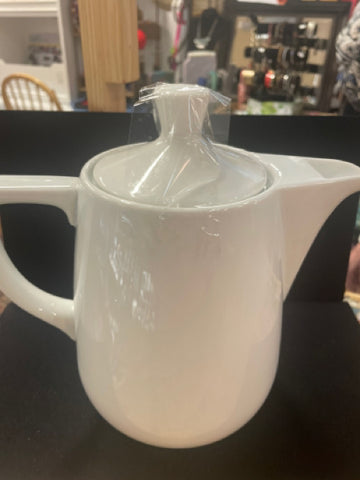 Melitta vintage White Tea Pot